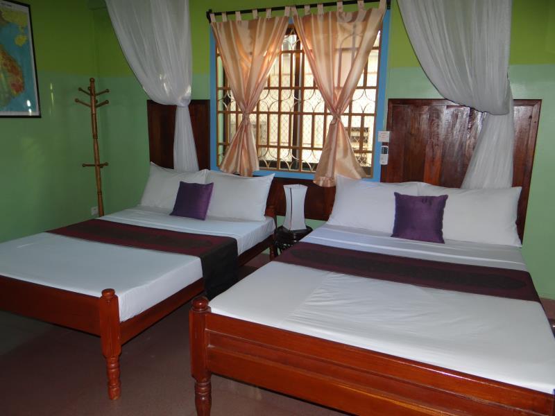 Alibi Guesthouse Phnom Penh Exterior photo