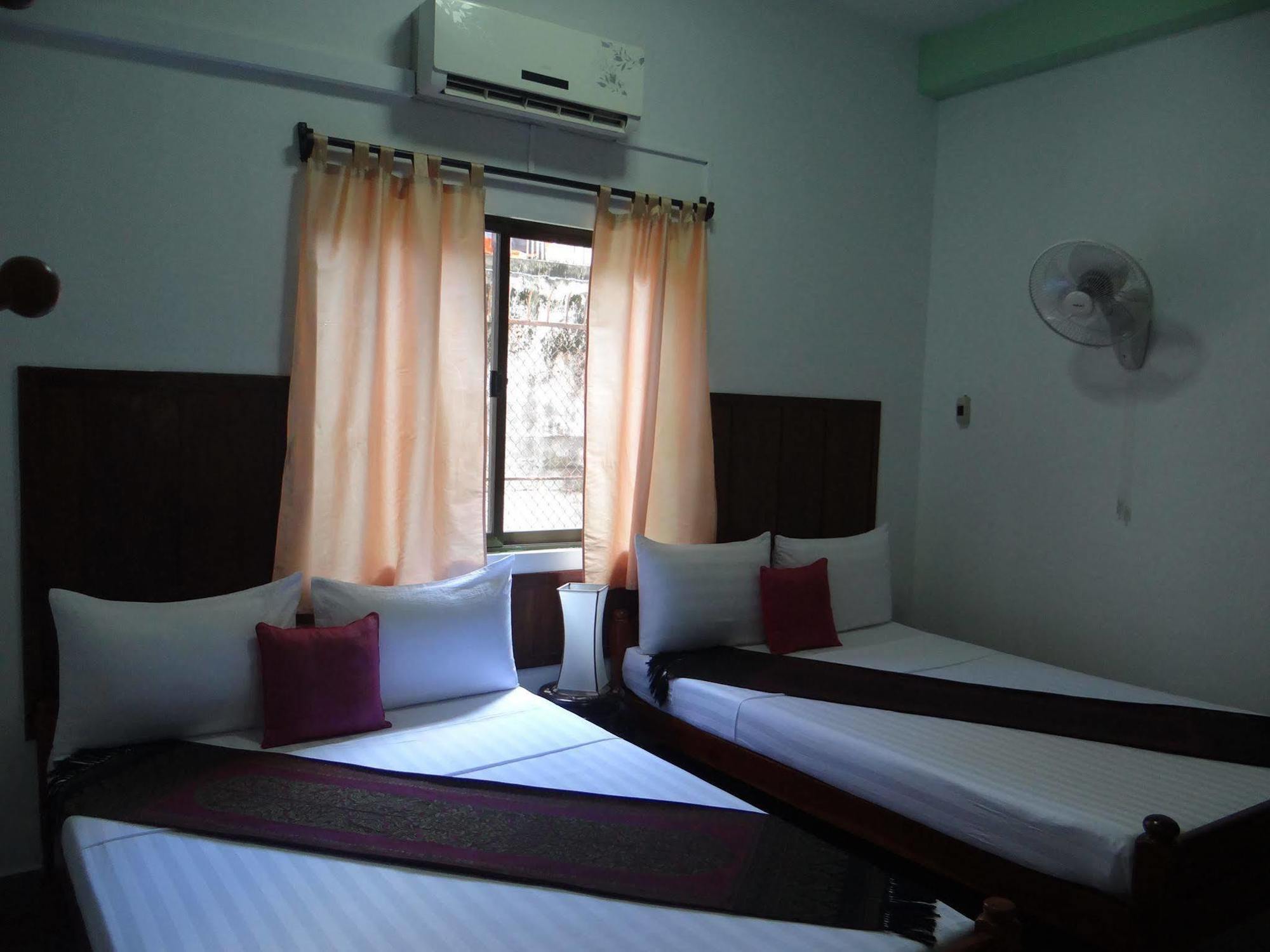 Alibi Guesthouse Phnom Penh Exterior photo