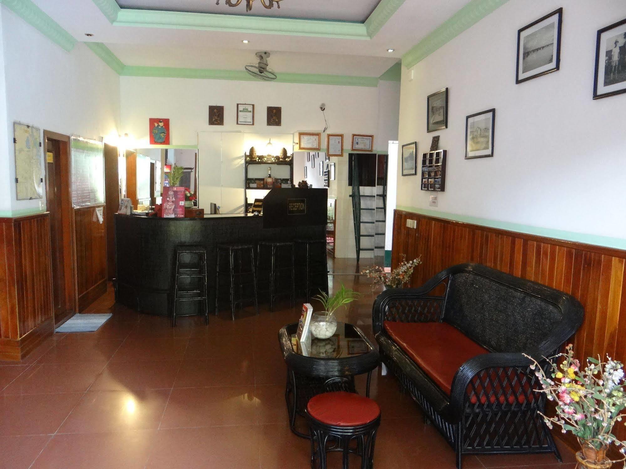 Alibi Guesthouse Phnom Penh Exterior photo